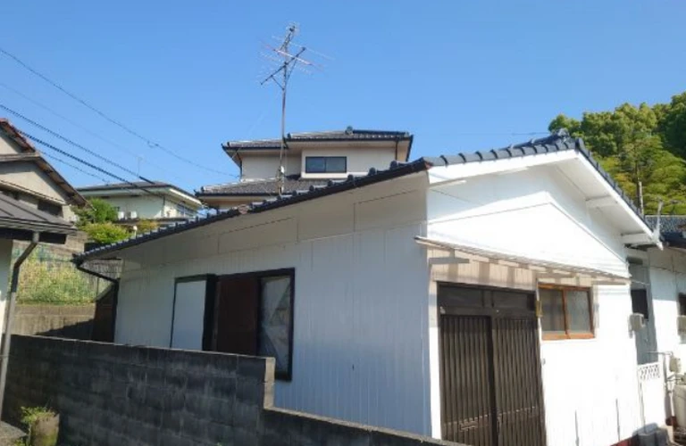 お盆前に安心を！お住まいの屋根と外壁を守るメンテナンス法